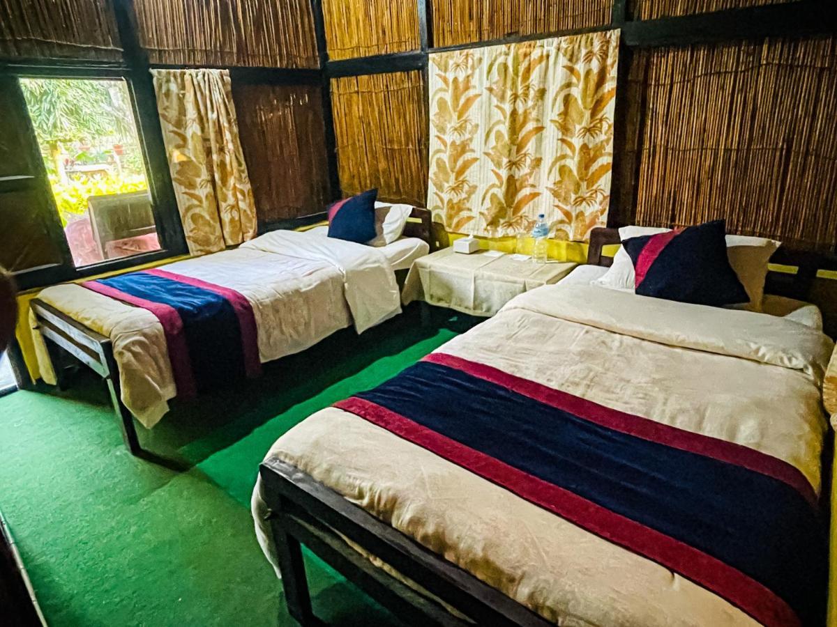Hotel Tharu Garden And Beer Bar Chitwan Exterior photo